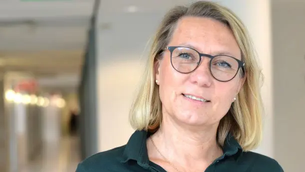 Kerstin Nilsson, professor i folkhälsovetenskap vid Högskolan Kristianstad och docent i epidemiologi och folkhälsovetenskap vid Lunds universitet. Kerstin Nilsson, professor i folkhälsovetenskap vid Högskolan Kristianstad och docent i epidemiologi och folkhälsovetenskap vid Lunds universitet.