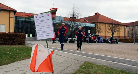 Torget framför glashuset förvandlas till start och mål.