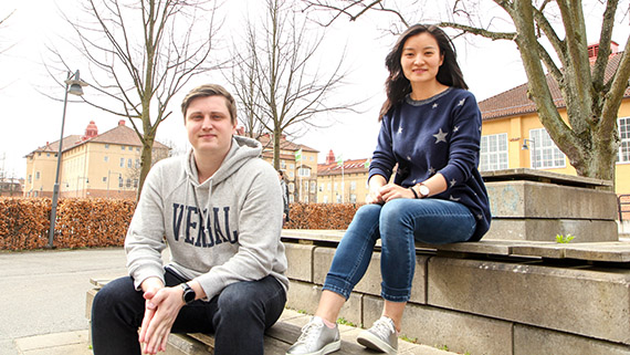 Under hösten 2018 reser Philip Allanson och Danfeng Wang till Kina för att studera och praktisera i sex veckor.