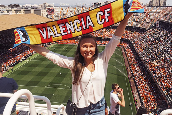 Karolina Kubiak älskar fotboll, och att se Valencia CF spela en hemmamatch i La Liga stod så klart på hennes bucketlist under utbytestiden i Spanien.