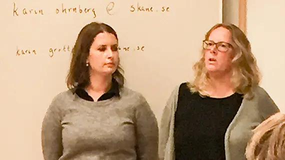 I h&ouml;stas h&ouml;ll de nyblivna distriktssk&ouml;terskorna Catherine Moberg och Anna-Eva Andersen en f&ouml;rel&auml;sning f&ouml;r sjuksk&ouml;terskehandledare, d&auml;r de ber&auml;ttade om hbtq-f&ouml;r&auml;ldrarnas erfarenheter av BVC.