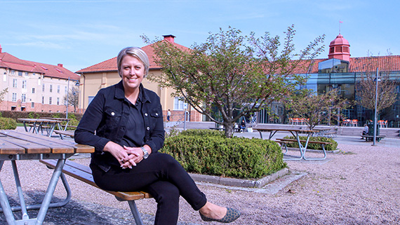 Förstår man inte naturvetenskapen så kan det vara svårt att förstå sin omvärld, menar Lina Hellberg.