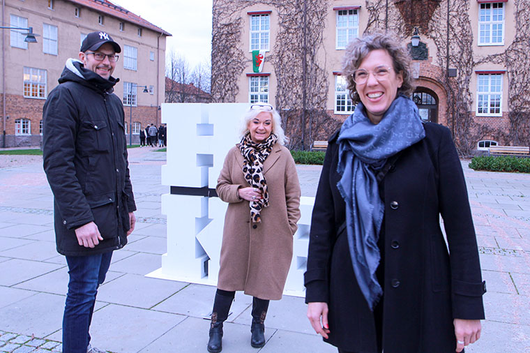 Catarina Grahm med alumnerna Andreas Malmström och Anna Nitsch.