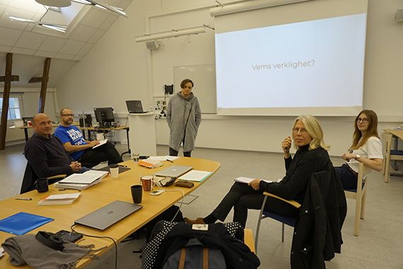 De första studenterna på magisterprogrammet i digital design