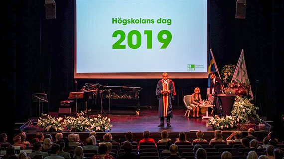 Rektor Håkan Pihl hälsar alla välkomna.