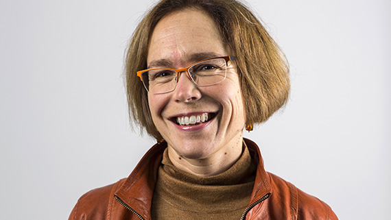 Anna Smedberg Bondesson, författare och universitetslektor i litteraturvetenskap med didaktisk inriktning vid Högskolan Kristianstad.