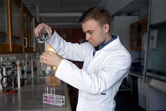 Adam lärarstudent