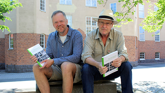 Två av antologins författare, Joakim Thelander och Gudmund Jannisa.