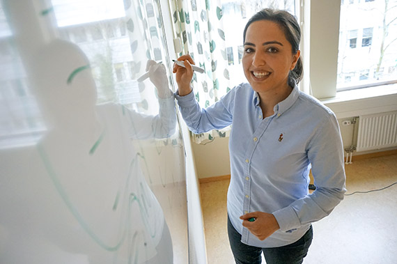 Om man alltid går efter rutiner och förväntningar riskerar man att låta värdefulla resurser och tankar gå till spillo, menar Zahida Sarwary.