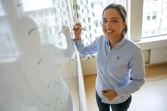 Om man alltid g&aring;r efter rutiner och f&ouml;rv&auml;ntningar riskerar man att l&aring;ta v&auml;rdefulla resurser och tankar g&aring; till spillo, menar Zahida Sarwary.