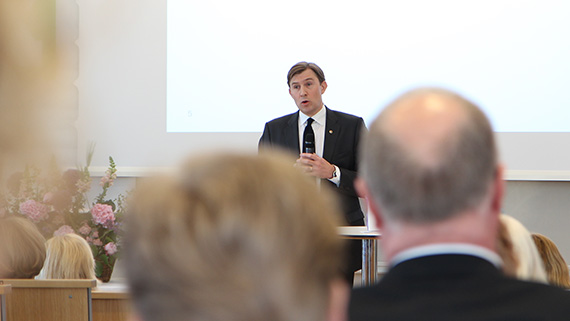 Henrik Fritzon, regionstyrelsen ordförande som lyfter vikten av högre utbildning på orter utanför de stora städerna.