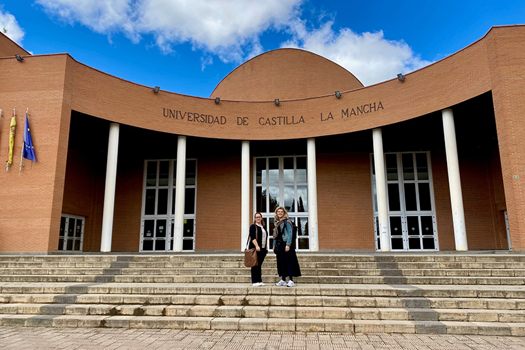 Emma Jynnesjö and Pia Thornberg at University Castilla-La Mancha