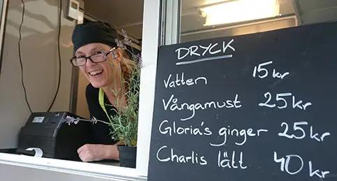 Annelie heter kocken som står för lunchen och matvisionen.