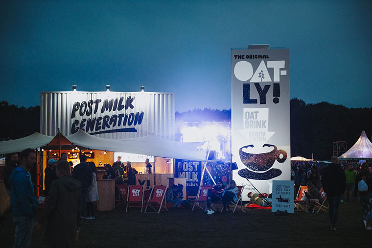Oatly på festival. Pressbild från Oatly.