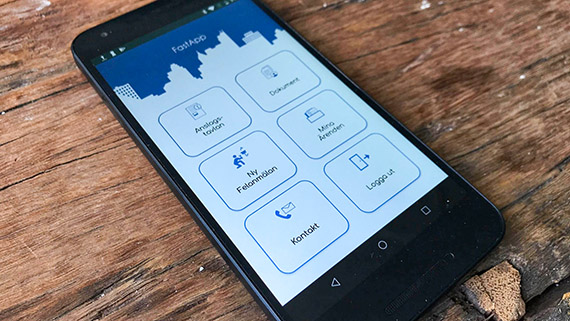 Studenterna kommer att arbeta vidare med sin fastighetsapp under sommaren och så småningom kommer den att testas och senare lanseras fullt ut.