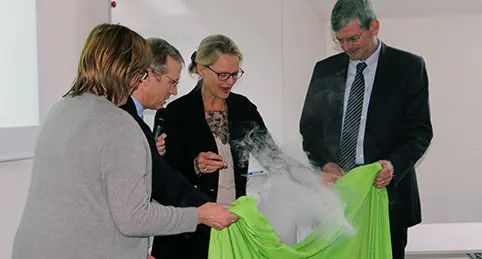 Nya namnet fiskas upp ur ett rykande rör av samarbetsparterna.