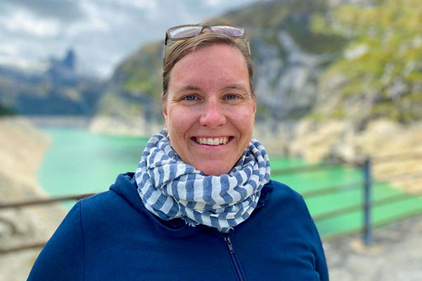 Marie Wallentin bor i Bern i Schweiz och hittade sitt examensprojekt om plastproblemet via Miljöbron.