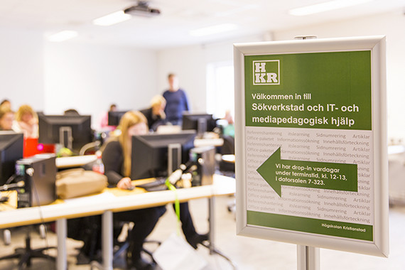 Skylt vid datorsal