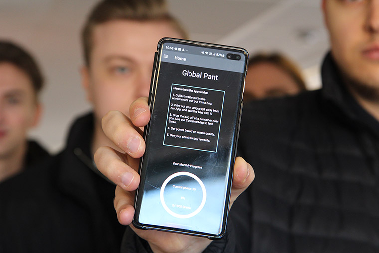 Global Pant är en mobilapp som ska få fler i utvecklingsländer att vilja plocka och återvinna mer skräp.