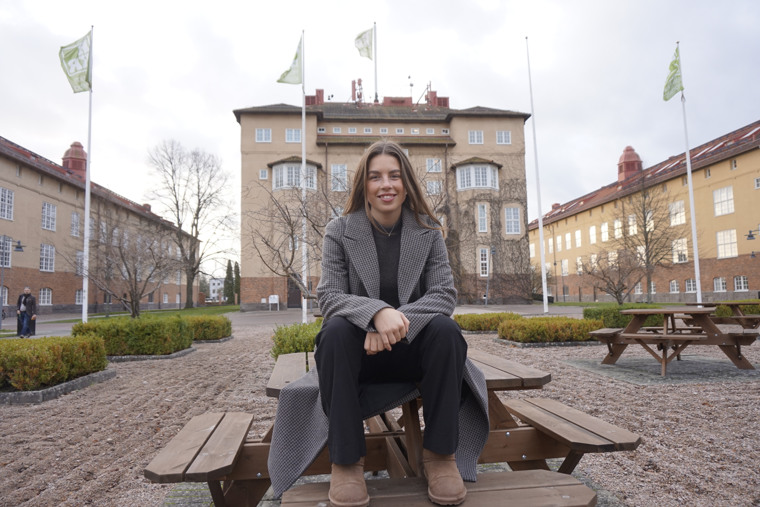 Porträttbild Klara Svanberg på campus