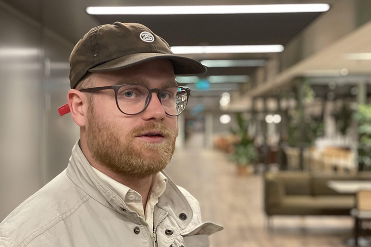 Eric i en korridor på sin VFU-plats
