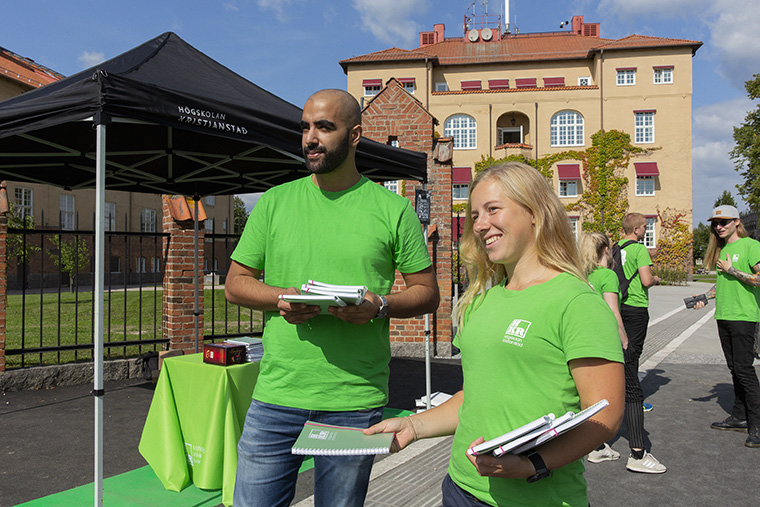 studentambassadörer på högskolans öppet hus